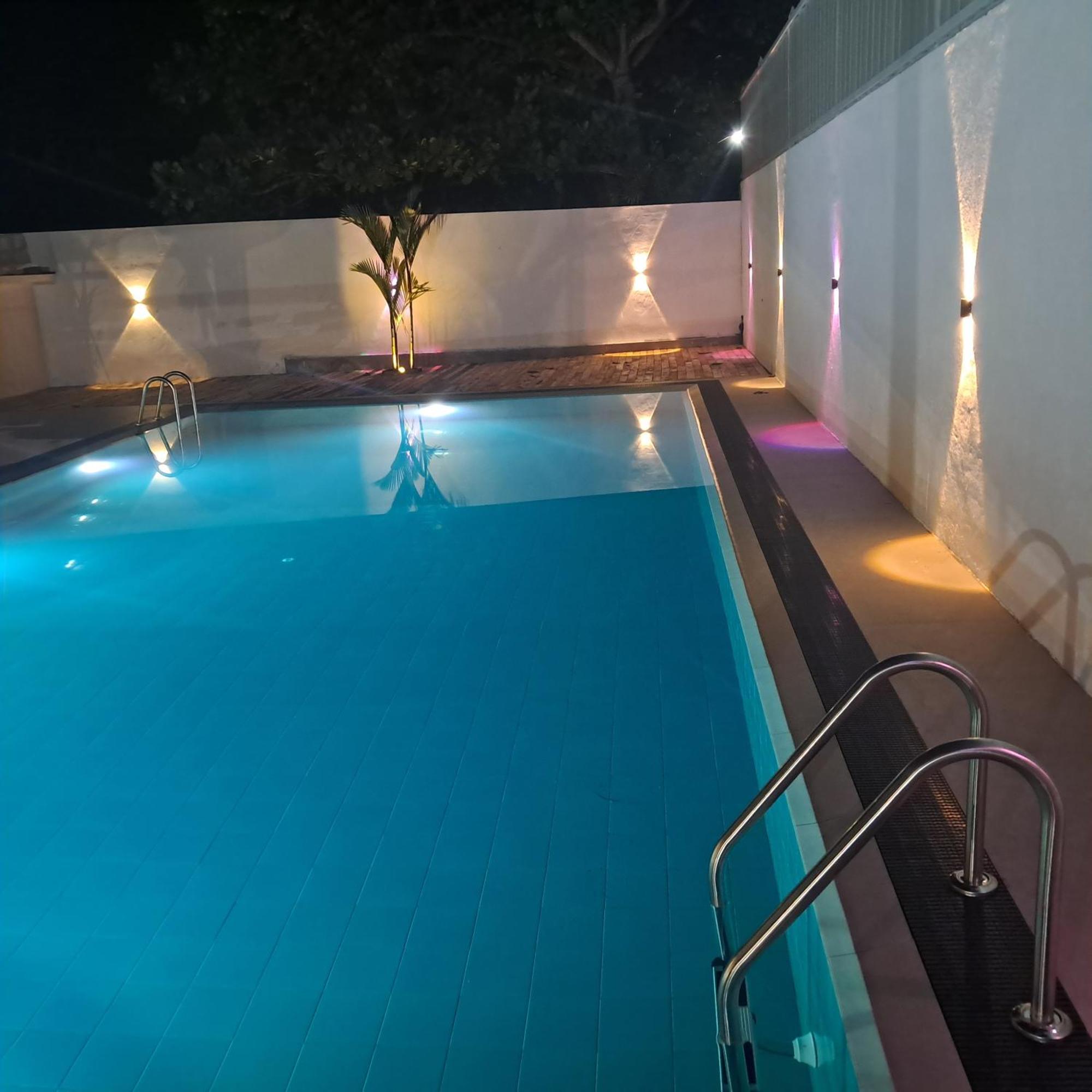 Banco Villa Beruwala Luaran gambar